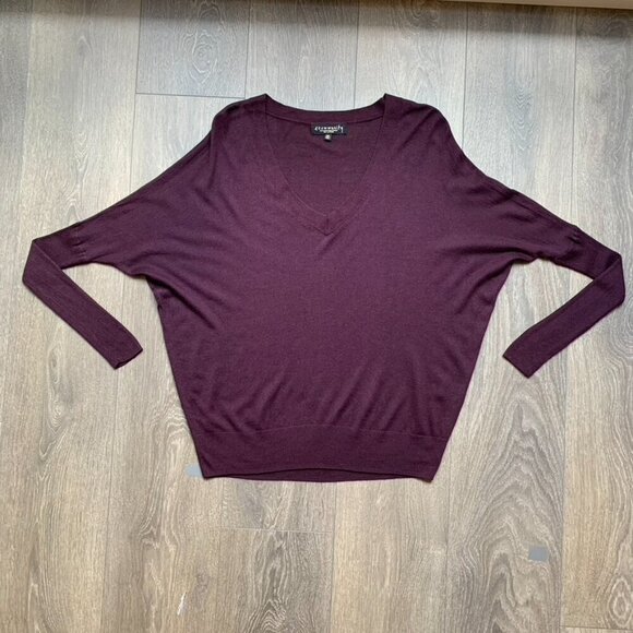 Aritzia Community Sweater Cashmere blend V-neck Pullover Burgundy Size XS - Picture 5 of 15